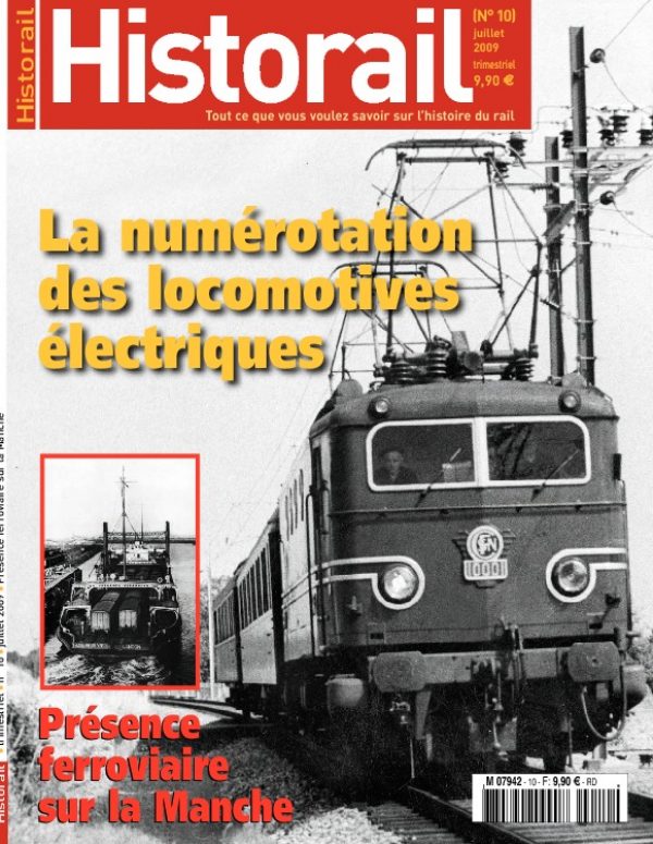 Train De Marchandises Chargé De Bois Est Tiré Par Une Locomotive