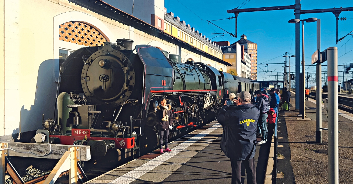 La locomotive à vapeur 141.R.420 est de retour sur les rails au grand  bonheur des « gueules noires » d'Auvergne - Clermont-Ferrand (63000)